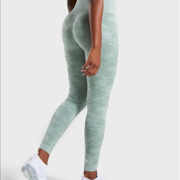 Gymshark Pants - Gymshark camo seamless leggings - small